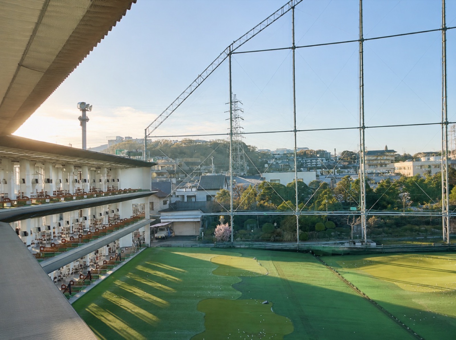 梅里カントリークラブ3階から見下ろす屋外レンジ全景